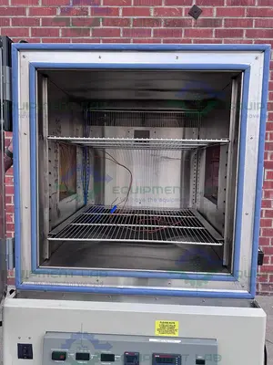 USED CINCINNATI SUB ZERO Z PLUS ZPS - 16-2-2  ENVIRONMENTAL CHAMBER W/ HUMIDITY