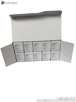 NEW COOPER WIRING DEVICE 7504LA-BOX