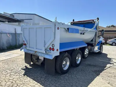 USED 2018 PETERBILT 579