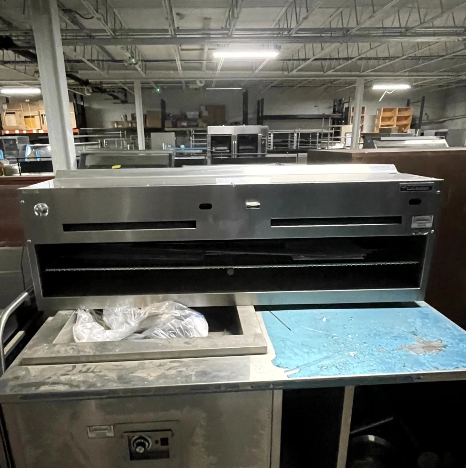 72-0441 US Range IRCMA-60 Natural Gas Countertop Charbroiler