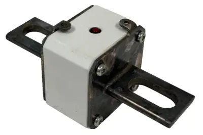 NEW FERRAZ SHAWMUT A070UD32KI500 PROTISTOR FUSE 700VAC 500A