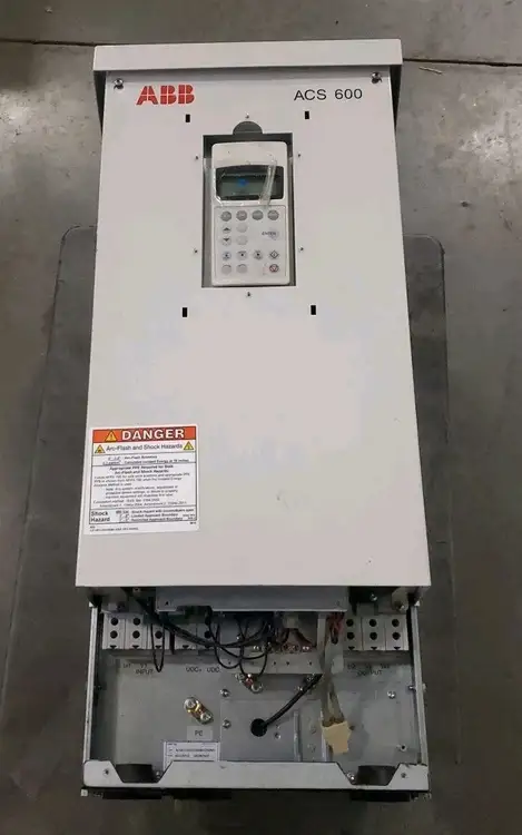 Used ABB ACS61100255S00B1200901 AC Drive, 380-500VAC Variable Speed Drives South Carolina US | Palmetto Automation #1158268