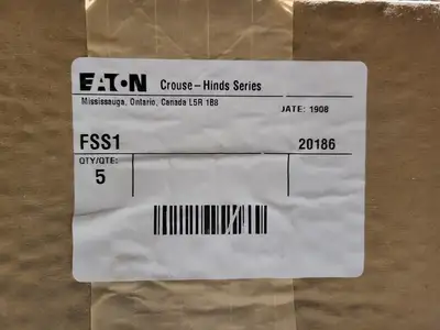 NEW CROUSE-HINDS FSS1