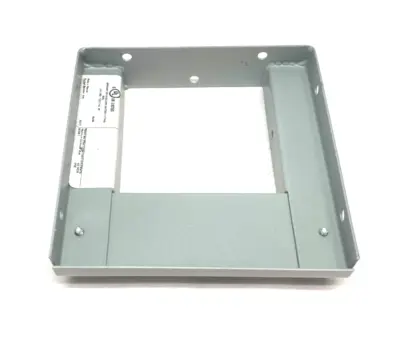 USED HOFFMAN NVENT REDUCER PLATE PAINTED WHITE 6" X 6" TO 4" X 4"