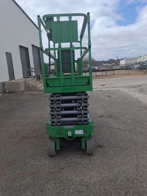 USED 2016 Genie GS-3232