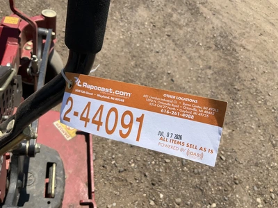 USED 2014 EXMARK LAZER Z