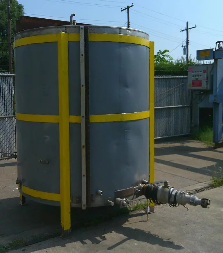 SPC9083  Tank 1000 gallon vertical tank, Stainless Steel, flat coils in bottom