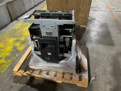 GENERAL ELECTRIC LOW VOLTAGE POWER CIRCUIT BREAKER AKR-6D-100 4000 AMPS