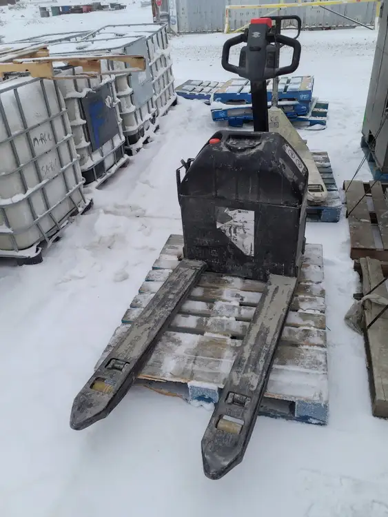 Used LENMARK INDUSTRIES _UNKNOWN_ Electric Pallet Trucks British Columbia CA | Lenmark #838014