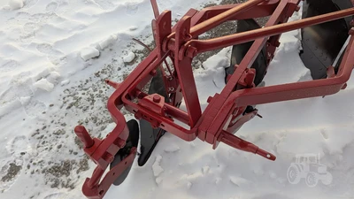 USED MASSEY FERGUSON 66