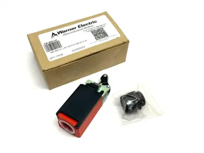 USED WARNER, BERNSTEIN ROLLER LIMIT SWITCH 240V