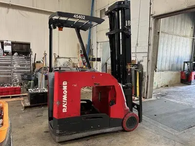 Used 2017 RAYMOND 425C50TT 3-Wheel Stand up Electric Counterbalance Forklifts Illinois US | Somerset Equipment Sales #1546260