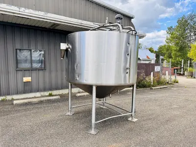 950 Gallon (IN-Operable Jacket) Stainless Steel Mixing / Holding Tanks