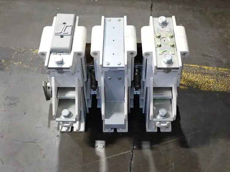 Used JOSLYN CLARK MVCL77UO32A25125125 Circuit Breakers Ohio US | HGR 24 #1150574