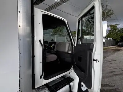 Used 2019 INTERNATIONAL 4300 Reefer Trucks Florida US | Truck and Van Outlet #1509137