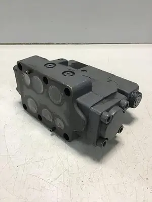 USED VICKERS DG4V-3-6C-M-U-HL7-60-B13