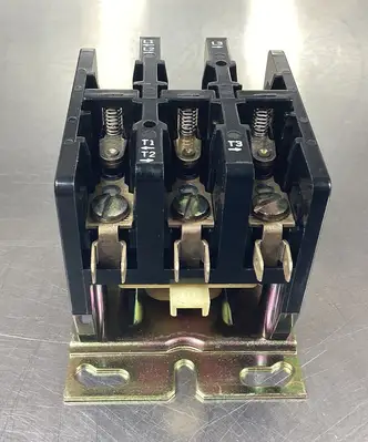 Used Sylvania DP3C303-240 PLC Contactors South Carolina US | Palmetto Automation #1246858