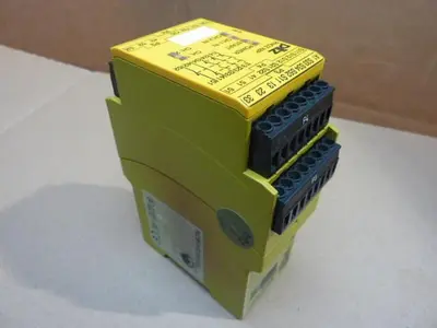 USED PILZ PNOZX8P24VDC3N/O2N/C2SO