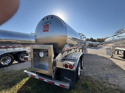 Used 2016 WALKER MILK TANKER TRAILER Liquid Supply Trailers Michigan US | Miedema Asset Management Group #1709447