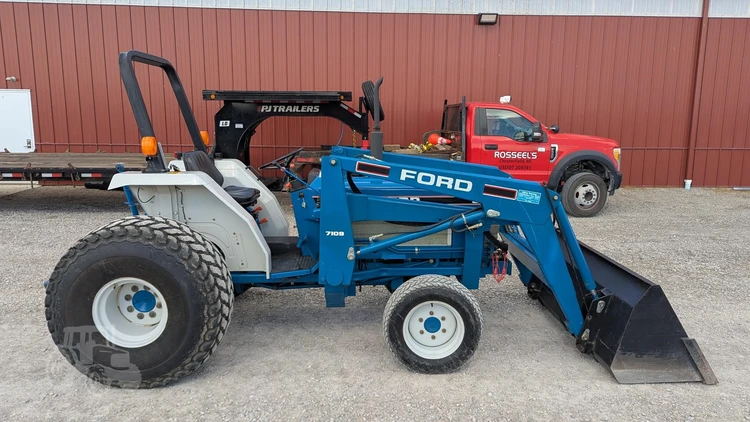 Used 1990 FORD 2120 Agricultural Tractors | Rosseel's Equipment Inc #720532