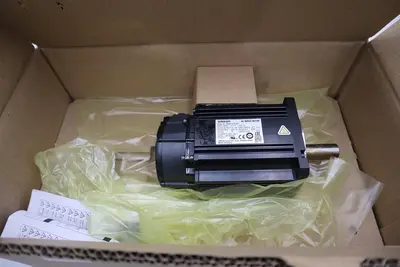 NEW OMRON R88M-K1K530T AC SERVO MOTOR OMNUC G5-SERIES STOCK 2302-D