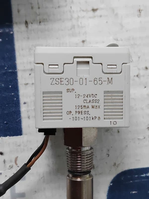 USED SMC ZSE30-01-65-M