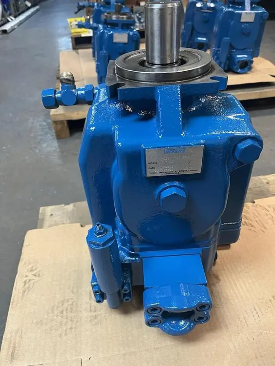 Used VICKERS PVH131C-RAF-16S-10-CM7-31 Pumps | Surplus Asset Holdings #1206255