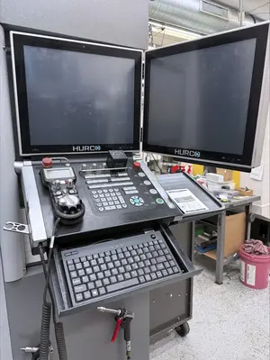 USED 2015 Hurco VMX42UI