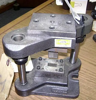 0577-390 Medium Ingot Die Set