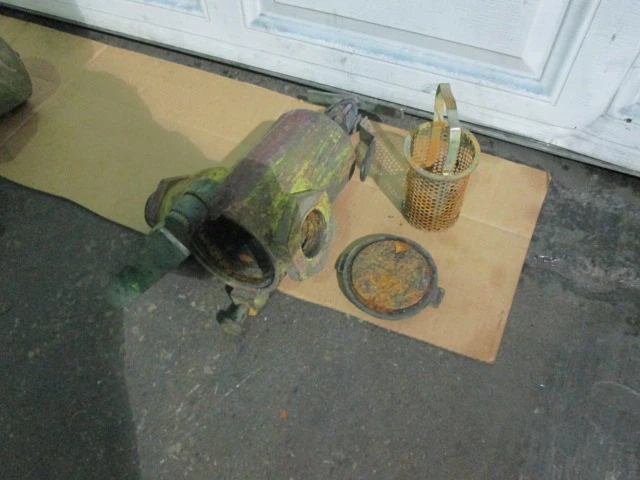 4" diameter Basket Stainer, Mfgd. by Kraissl Co., 2" inlet/outlet.
