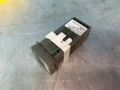 Used CHROMALOX 160010030 Temperature Controls Ohio US | HGR 24 #1406042