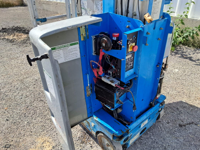 Used 2015 Genie GR-12 Vertical Mast Lifts Texas US | Stack Equipment #1331969