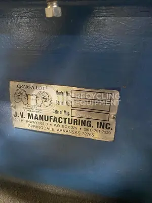 USED 1994 JV MANUFACTURING CRAM-A-LOT HX72 CLOSED DOOR