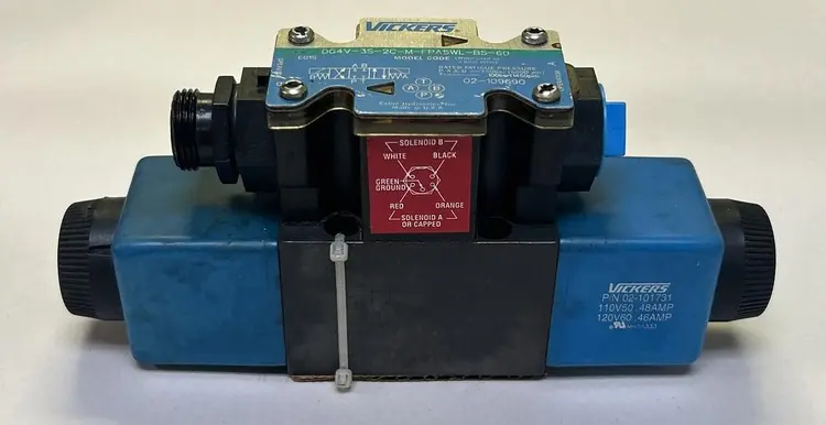Used VICKERS DG4V-3S-2C-M-FPA5WL-B5-60 Solenoid Valves | Surplus Asset Holdings #1204249