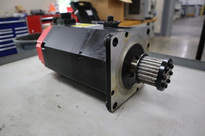 USED 1995 USED FANUC PARTS AND TOOLING AC12/2000 SERVO MOTOR