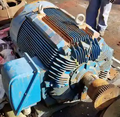 USED GRUENDLER CRUSHER & PULVERIZER CO. 50 XD WOOD HOG