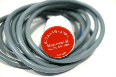 NEW HONEYWELL 922AA4W-A9P-L PROXIMITY SWITCH 922AA4WA9PL