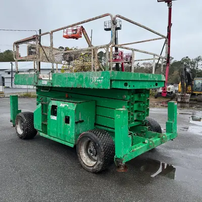 USED 2017 JLG 4394RT