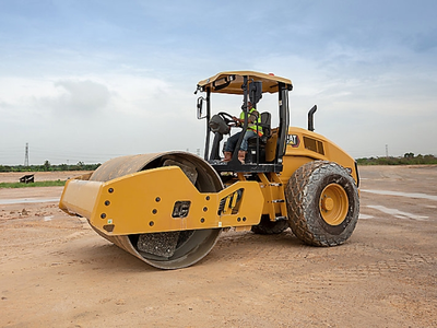 USED 2023 Caterpillar CS10 GC