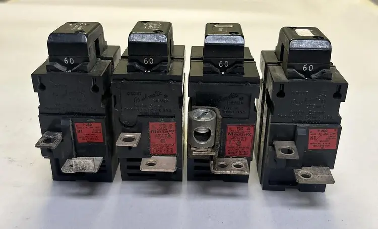 Used BULLDOG ELECTRIC P260 Circuit Breakers | Surplus Asset Holdings #1189345