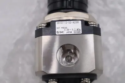 NEW OPEN BOX SMC SRH3110-02-X238/ SRH311002X238 Regulator STOCK H1183A