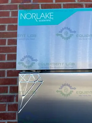 USED NORLAKE NSWDF492SSS/0A WHITE DIMOND SERIES DOUBLE DOOR FREEZER -20C, 49 CU. FT.