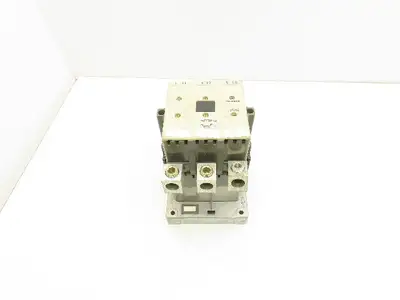Siemens 3TB5217-0A Motor Starter Contactor 135A 125Hp 600V 3PH 120V Coil Size 4
