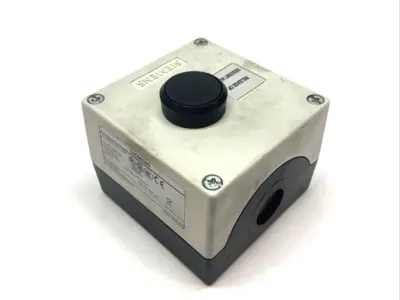 USED SIEMENS ENCLOSURE 22MM 1-BUTTON CONTROL STATION
