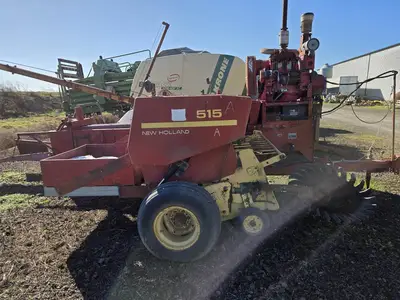 USED 1990 NEW HOLLAND 515