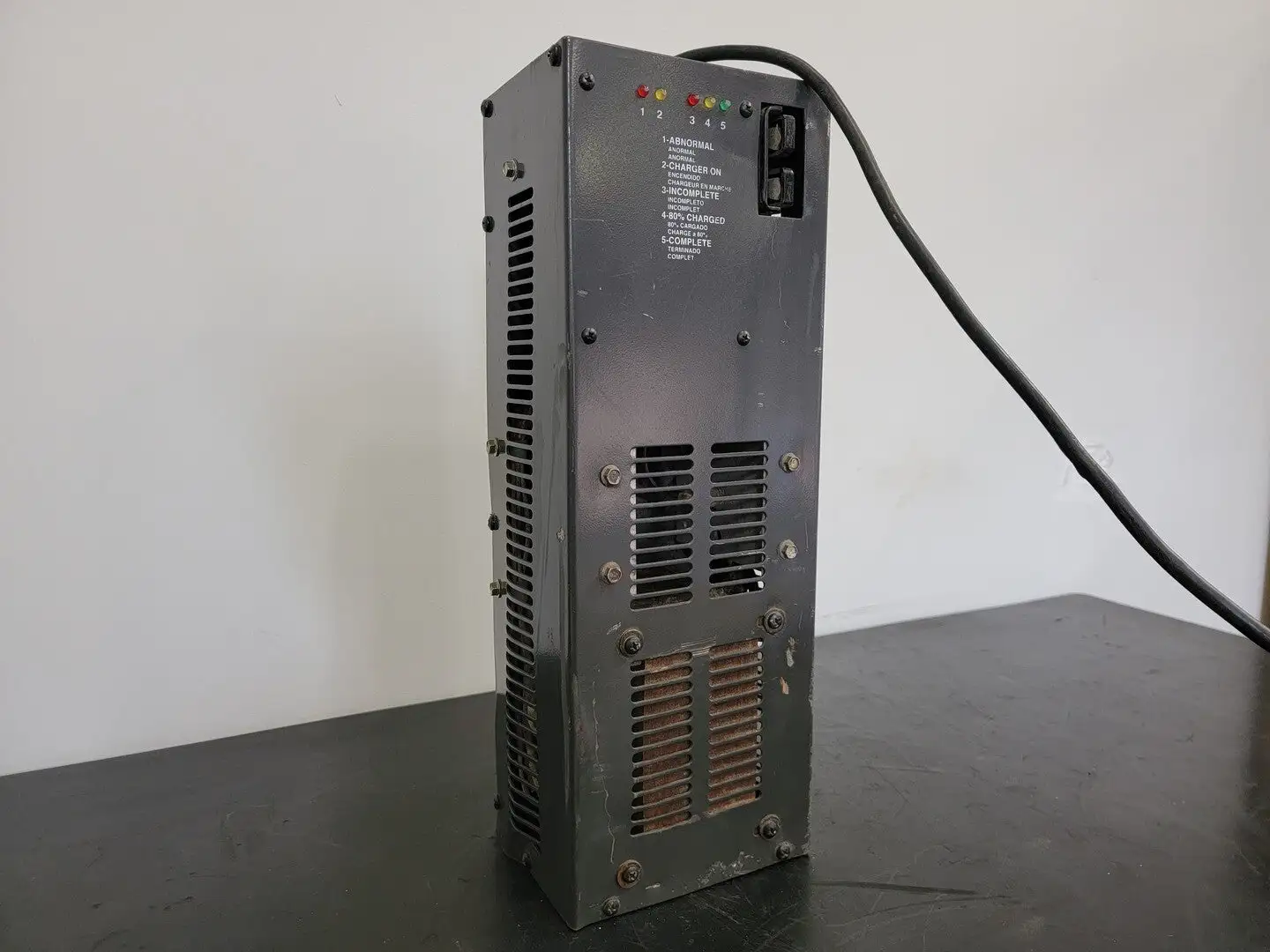 24 VDC Forklift Battery Charger, 25 DC Amps, 120 VAC