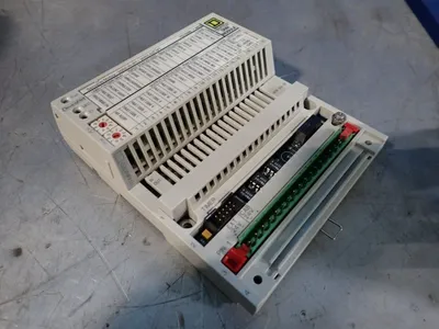 Used SQAURE D 5204634453 PLC Input & Output Ohio US | HGR 24 #879796