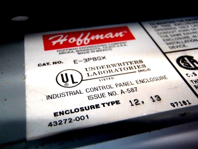 Used Hoffman 3 Hole 22.5mm Pushbutton Enclosure 7.00 x 2.75 X 3 Electrical Boxes Michigan US | Maverick Industrial Sales #1401754