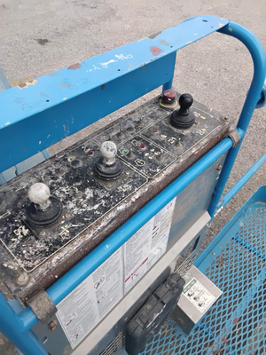 USED 2016 Genie Z-62/40