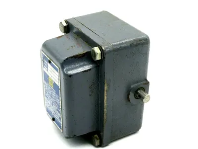 USED SQUARE D 9036FLOAT SWITCH TYPE DR1S2